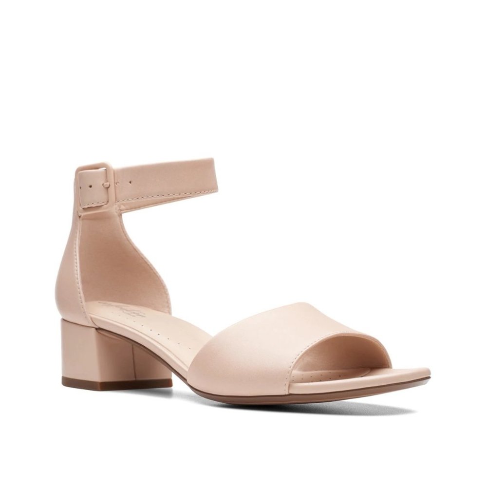Clarks Elisa Dedra Heel in Blush Leather